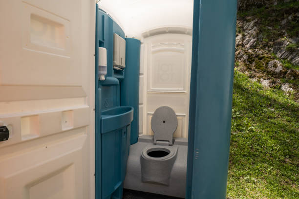 Portable Toilet Options We Offer in Kalona, IA