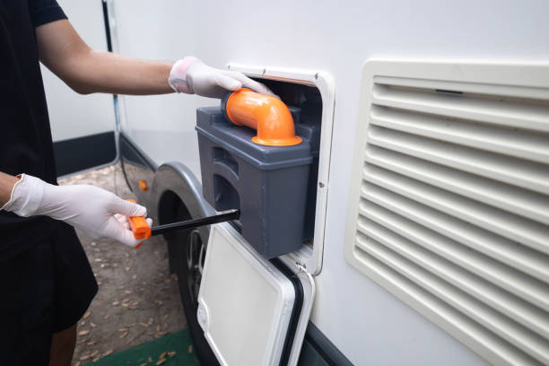 Best Portable toilet rental cost  in Kalona, IA